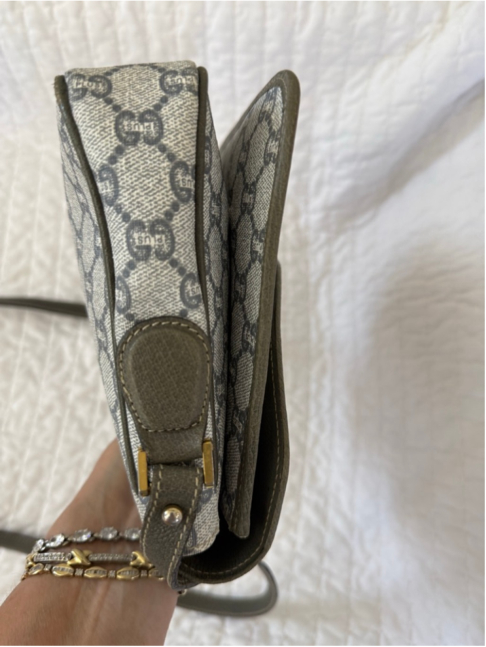 Gucci Plus Crossbody Bag in Gray and Green, a piece of Gucci history. - Picture 8 of 16